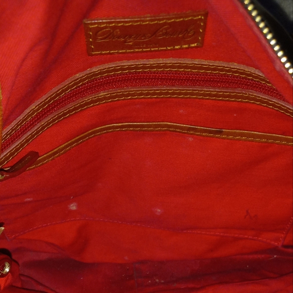 Dooney & Bourke Large Nina Black Patent Leather Shoulder Bag - Picture 3 of 7